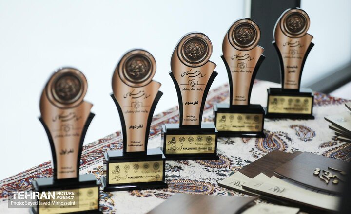 از ابزارهای فرهنگی برای ثبت وقایع جنگ برای انتقال به نسل آینده باید استفاده شود