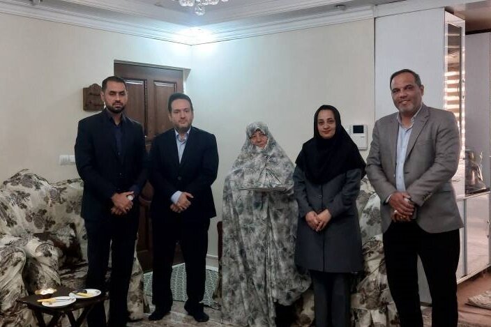 ۱۶۰ دیدار با خانواده‌های شهدا و ایثارگران منطقه۱۳ در نیمه نخست سال