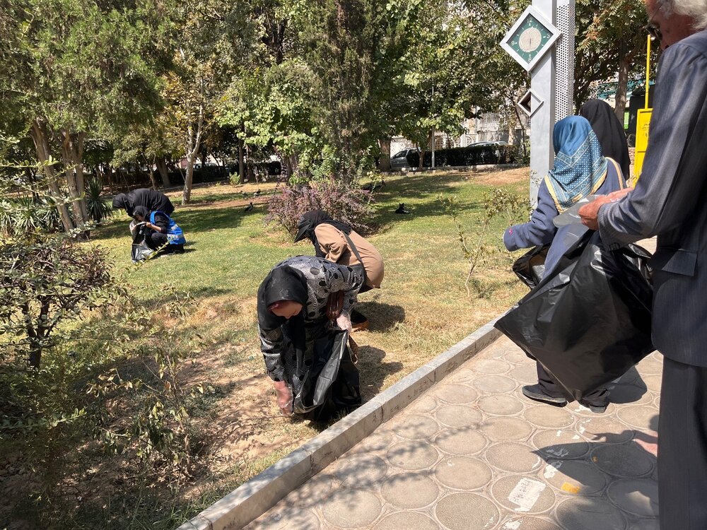 مشارکت شهروندان منطقه ۱۳ در پویش روز جهانی پاکسازی زمین
