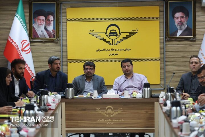 جزئیاتی از نشست قرارگاه اجتماعی کلان‌شهر تهران/ از بررسی چالش‌های ناوگان تاکسیرانی تا تلاش برای حمایت از رانندگان