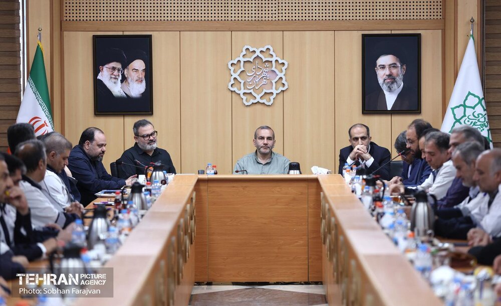 نشست هم‌اندیشی با رابطین و فعالان اسکان آسیب دیدگان جنگ رمضان