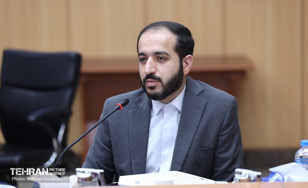 نشست هم‌اندیشی با رابطین و فعالان اسکان آسیب دیدگان جنگ رمضان