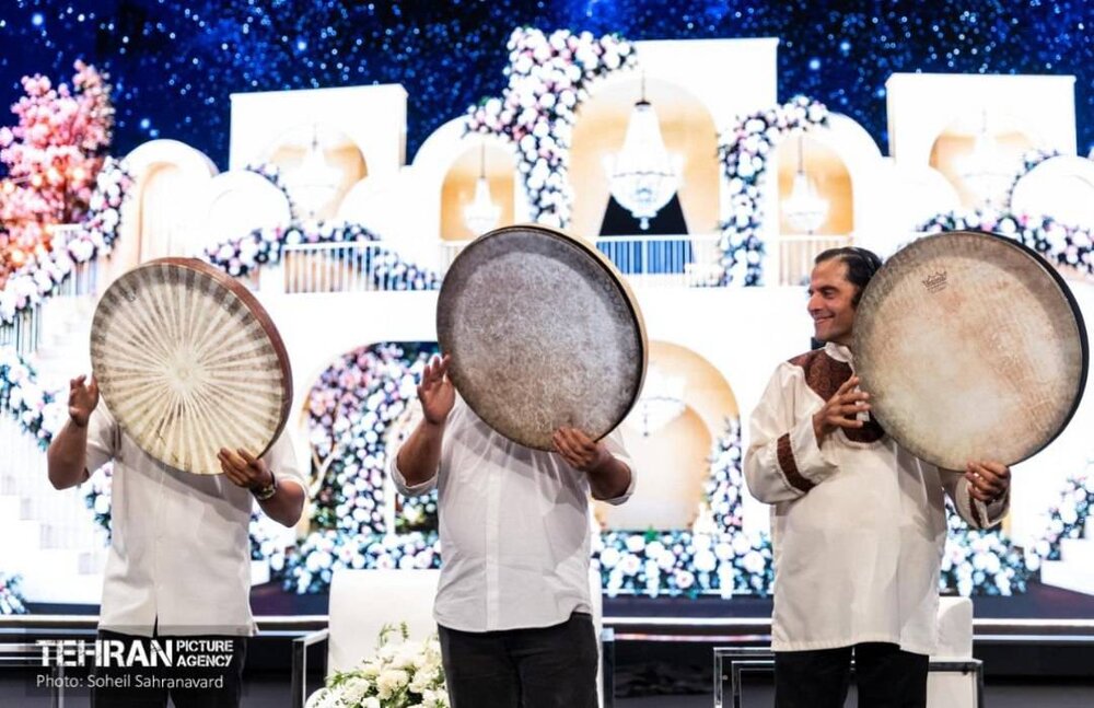 جشن عروسی ویژه در برج میلاد/ مراسم «دلآرام شهر» چگونه برگزار شد؟