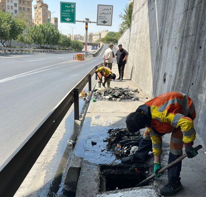 آغاز لایروبی ۴۴ هزار مترطول از انهار روبسته منطقه ۷ در آستانه فصل بارش