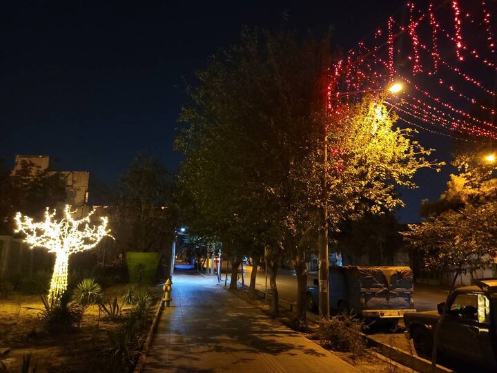 خیابان قزوین منطقه ۱۱ نورپردازی و آذین‌بندی شد