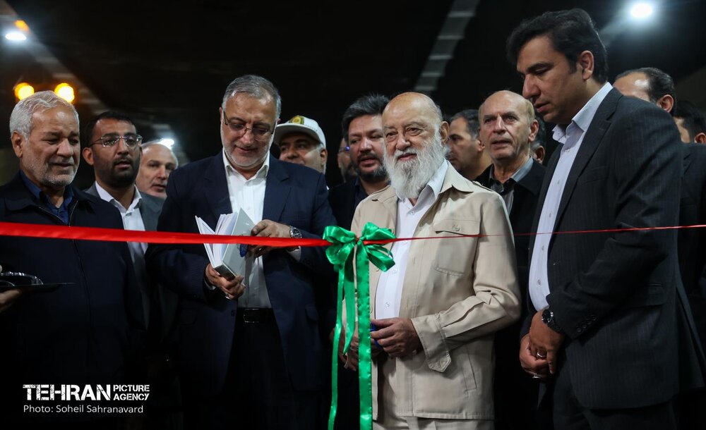 نفس تازه تهران از دل پادگان جی/ ماجرای پیاده‌روی نیم ساعته شهردار تهران در بزرگراه یادگار امام(ره)