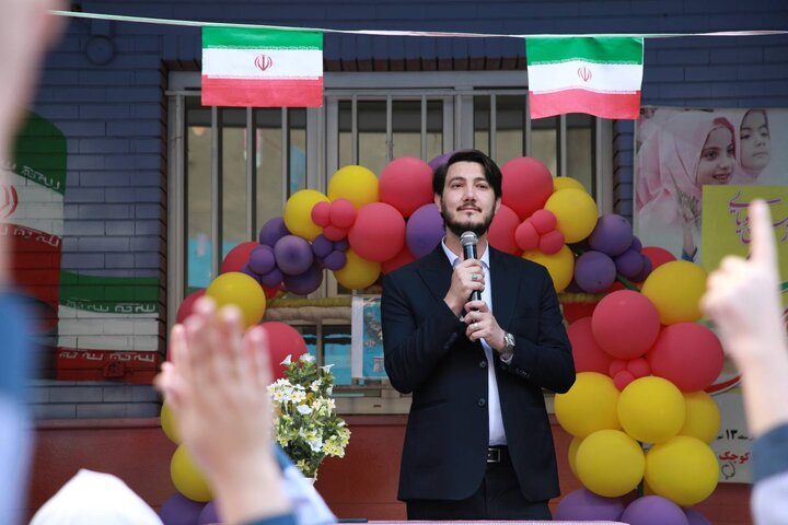 تجهیز خانه محیط زیست دبستان دخترانه میرزا کوچک‌خان با اقلام محیط‌زیستی