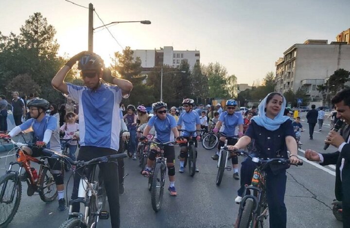 مشارکت شهروندان منطقه ۲ برای شهری پاک با حضور در پویش روز بدون خودرو