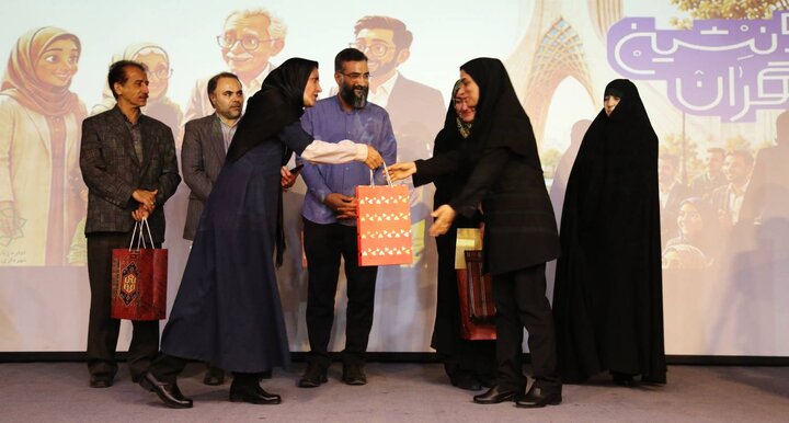 رویداد "هم نشین تهران" در فرهنگسرای انقلاب منطقه ۱۱ برگزار شد