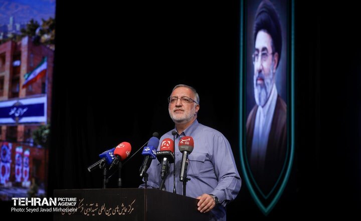 هر هفته یک بسته برای سبک کردن بار مردم و دولت ارائه می‌کنیم