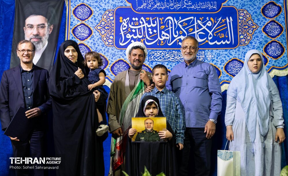حضور شهردار تهران در اجتماع شبانه میدان سما
