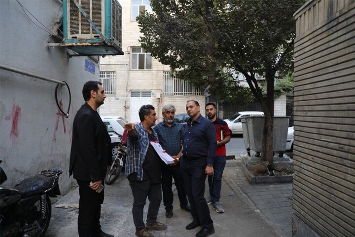 بازدید شهردار منطقه ۳ از ظرفیت نوسازی املاک ریزدانه بافت فرسوده محله حسن‌آباد زرگنده 