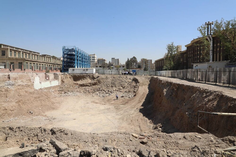 بازدید مرتضوی از روند احداث ساختمان مرکزی شهرداری منطقه۱۳