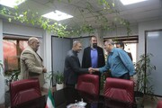 بازدید شهردار منطقه ۱۰ از ساختمان منطقه و دیدار با کارکنان