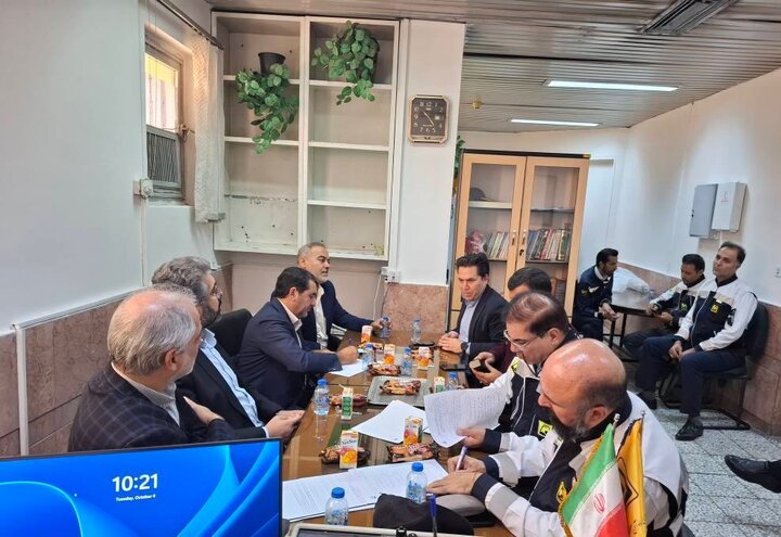نشست راهبردی مدیریت خط ۵ با مسئولان ستاد مدیریت بحران و شهرستان قدس برای ارتقای آمادگی امدادی