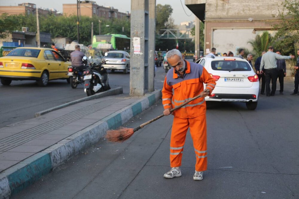 تداوم خدماترسانی شهری منطقه ۱۰ در روزهای پنجشنبه و جمعه