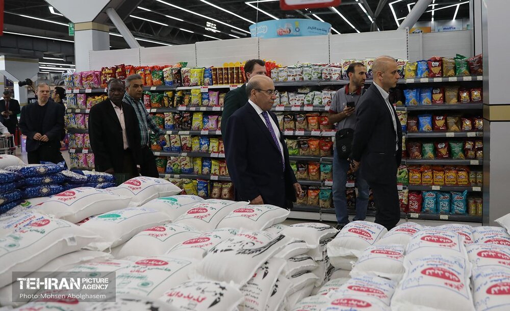 دیپلماسی در میدان میوه و ترهبار؛ روایتی از ترک دیوار تحریم و محاصره در برابر نبض زندگی و اراده تولید