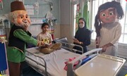 شادی و خنده مهمانِ کودکانِ بستری در بیمارستان حضرت رسول اکرم (ص) شد
