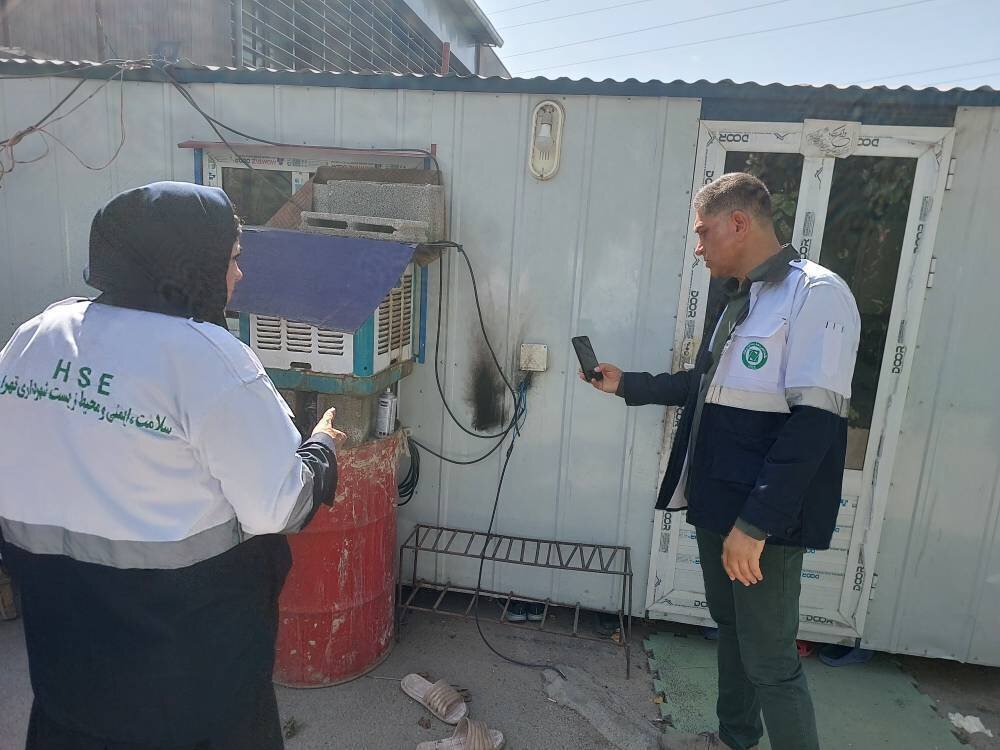 شناسایی مخاطرات ایمنی سرای محله باغ فیض با اولویت حفاظت از کودکان و شهروندان