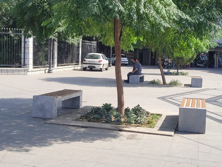 جانمایی مبلمان شهری در خیابان حضرت ولیعصر(عج) منطقه ۱۱
