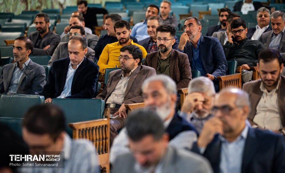 نشست ادوار بسیج دانشجویی