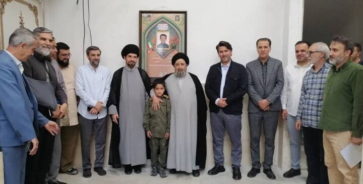 رونمایی از تابلوی یادبود شهید دانش‌آموز جنگ تحمیلی سوم در مدرسه نبی‌اکرم (ص) منطقه ۸