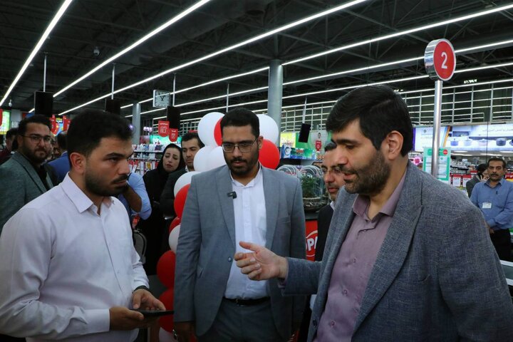 بررسی عرضه کالاهای اساسی طرح «تورم صفر» در تره‌بار و شهروند جلال آل‌احمد