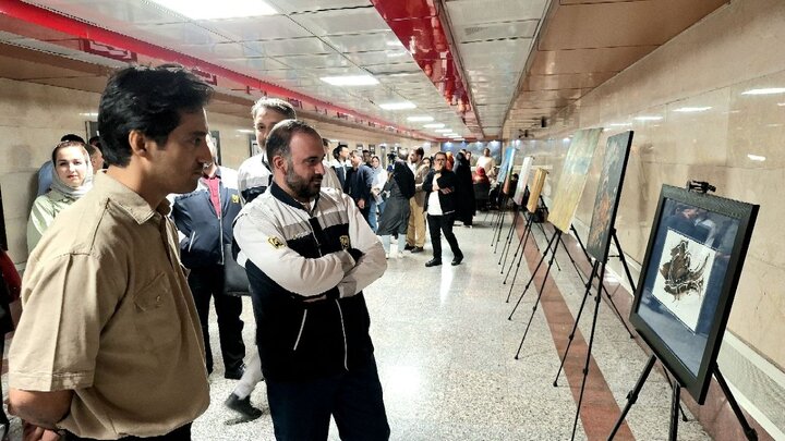 نمایشگاه نقاشیخط "راه عشق" برگزار شد