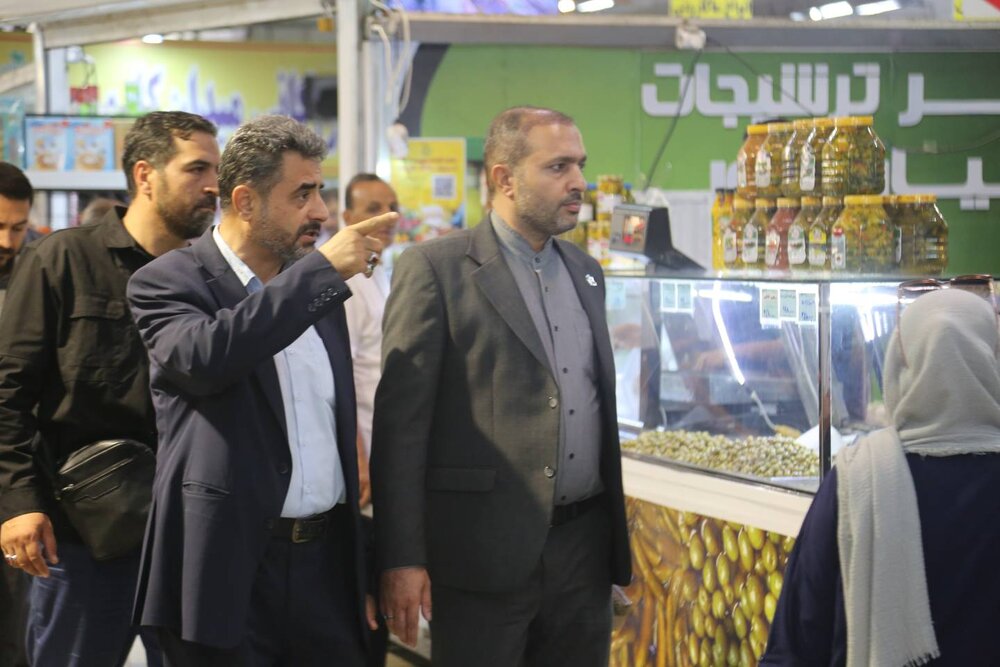 بازدید شهردار منطقه ۱۰ از شش میدان میوه و ترهبار در راستای نظارت بر اجرای طرح «تورم صفر درصد»