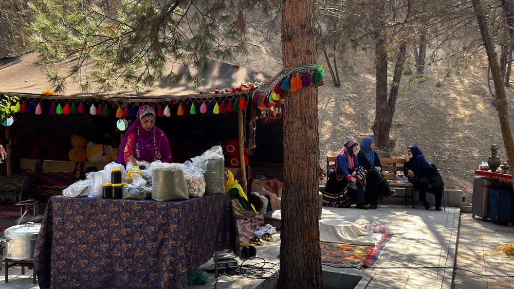دورهمی بانوان با طعم هنر، فرهنگ و کارآفرینی