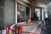 حریق در یک مجتمع تجاری تهران/ نجات ۲۰ نفر از حادثه