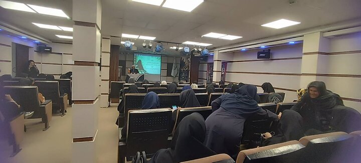بازخوانی میراث بصیرت؛ برگزاری نشست تخصصی تبیین ابعاد اجتماعی و اعتقادی خطبه فدکیه در منطقه ۶
