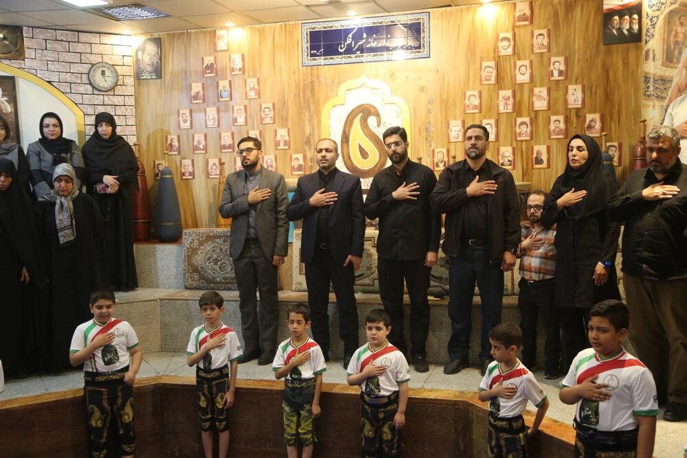 حضور شهردار منطقه ۱۰ در آیین پهلوانی زورخانه شیر افکن