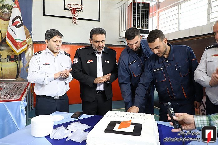 پیوستن ۱۰۵ آتش‌نشان تازه‌نفس به بدنه عملیاتی آتش‌نشانی تهران با شعار «آتش نشان تا پای جان»